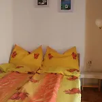 Andreja Apartamento Pinezići